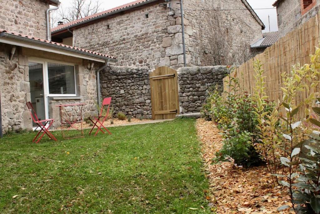 Superbe Appartement Avec Jacuzzi Et Jardin Prive Marlhes Exterior foto
