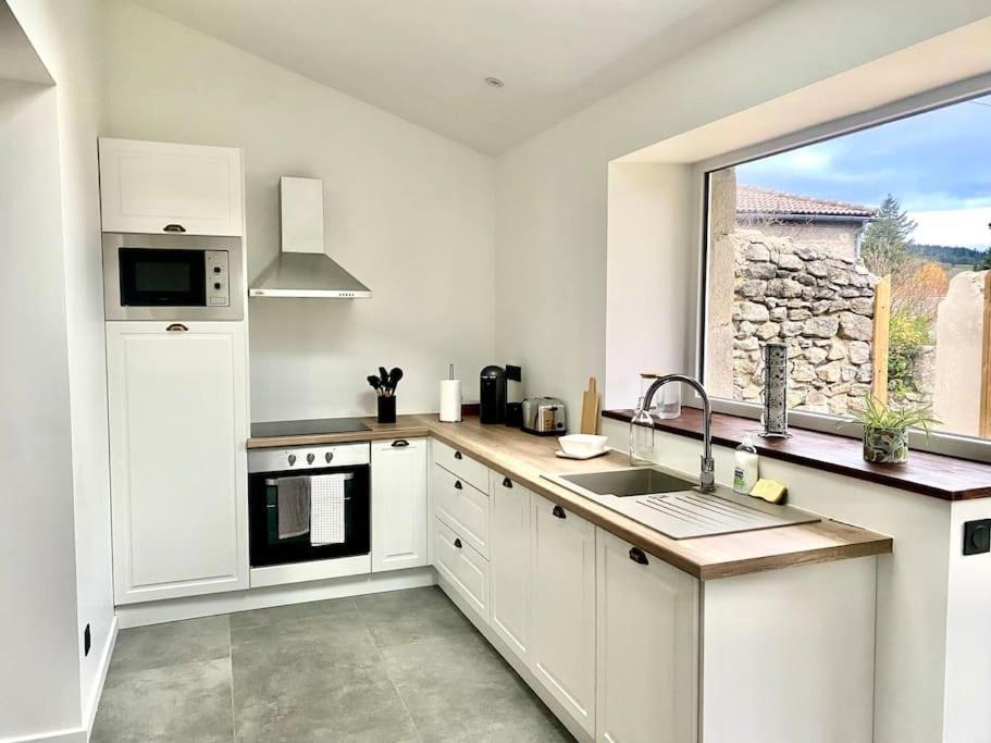 Superbe Appartement Avec Jacuzzi Et Jardin Prive Marlhes Exterior foto