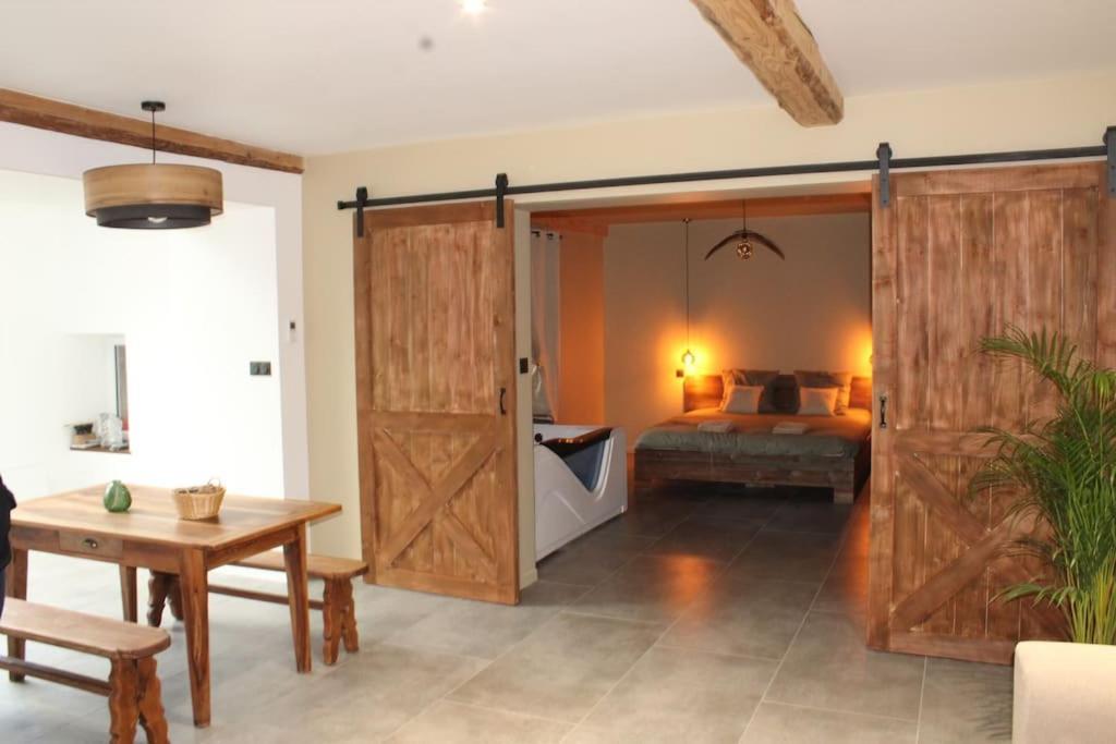 Superbe Appartement Avec Jacuzzi Et Jardin Prive Marlhes Exterior foto